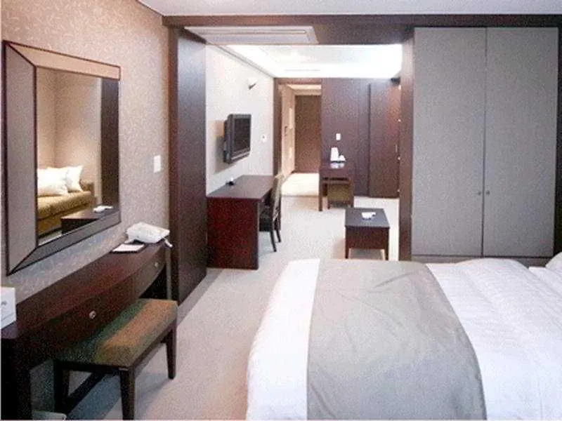Haeundae Centum Hotel Busan 4*,