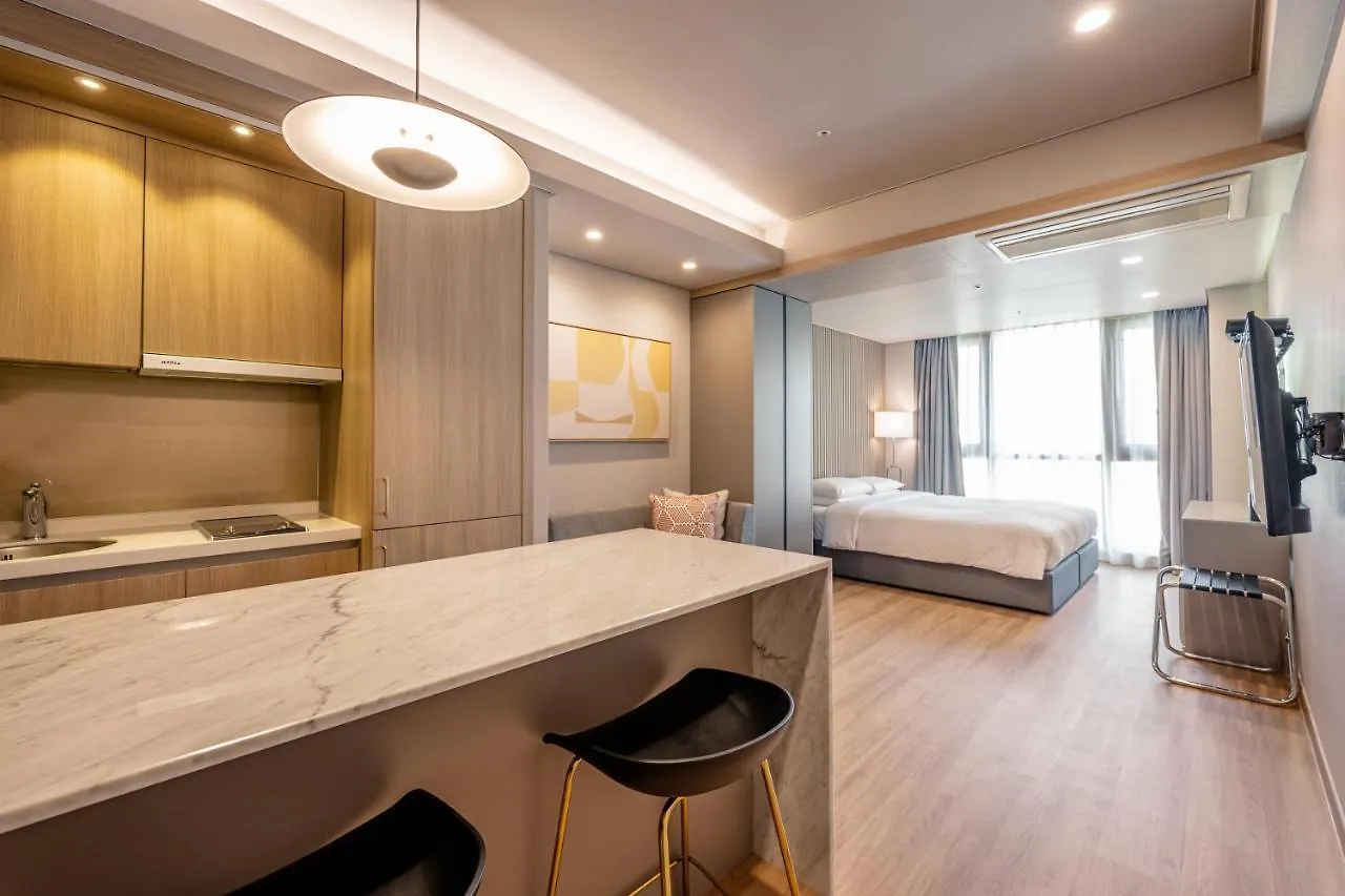Haeundae Centum Hotel Busan 4*,